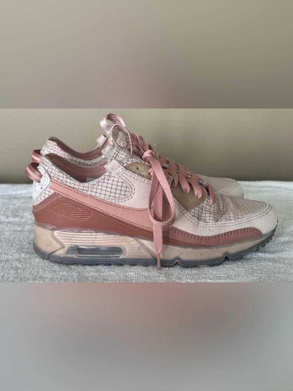 Nike Air Max 90 Terrascape Pink Sneakers Women’s Size 7.5 DH5073-600